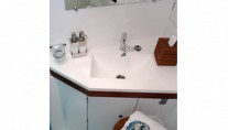 5 Star - Guest Bathroom